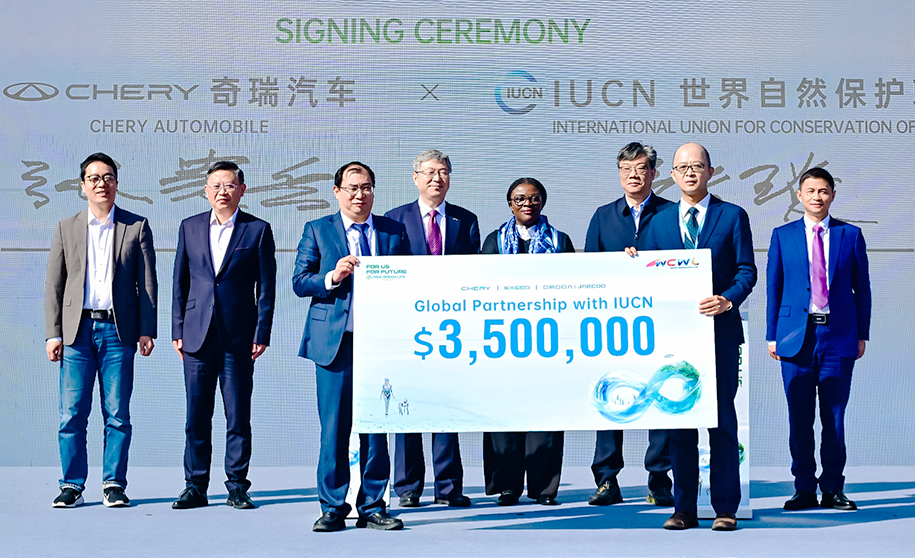 IUCN Signing Ceremony